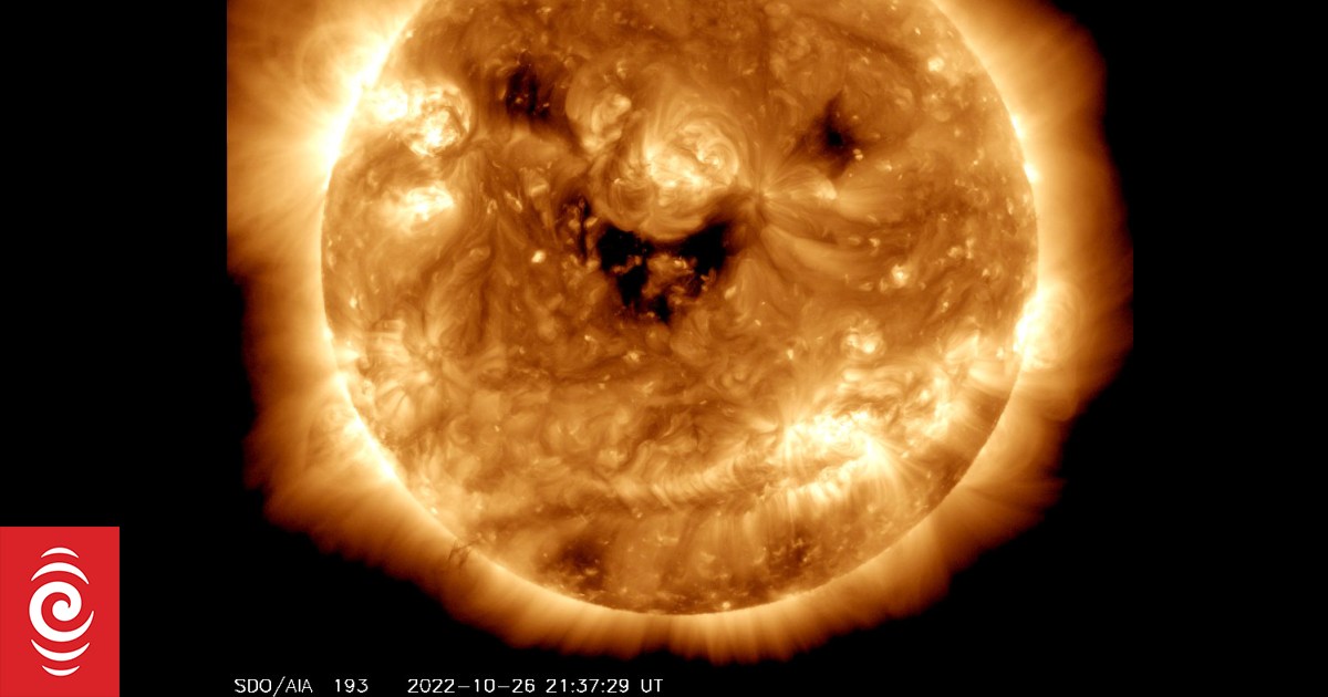 NASA S Solar Dynamics Observatory Captures Sun Smiling RNZ News