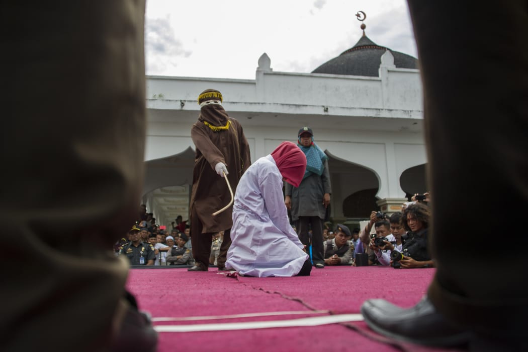 Malaysian Women Caned For Attempting To Have Lesbian Sex Rnz News