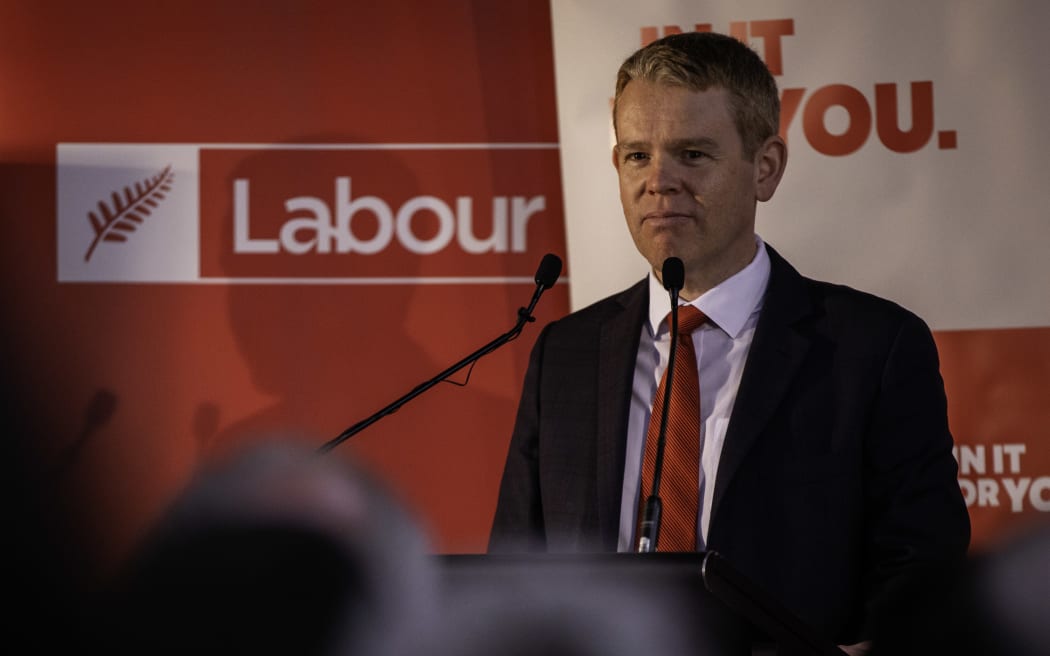 Labour promises to remove GST from fruit and vegetables, boost Working for Families | RNZ News