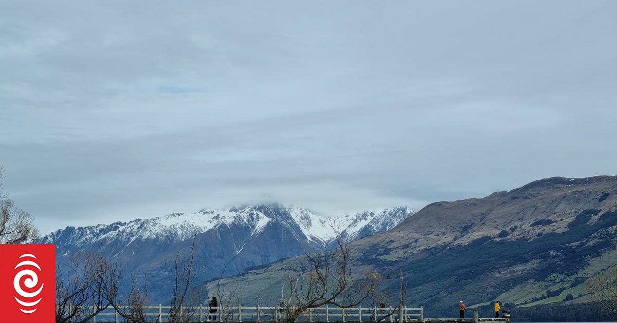Lake Wakatipu: Search underway for person reported to be in trouble