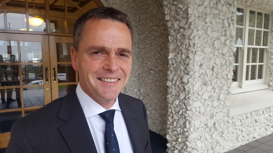 Auckland Grammar Headmaster, Tim O'Connor is hoping successful schools will retain their independence.