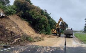 SH2 and SH59 in Wellington reopen after slips cleared