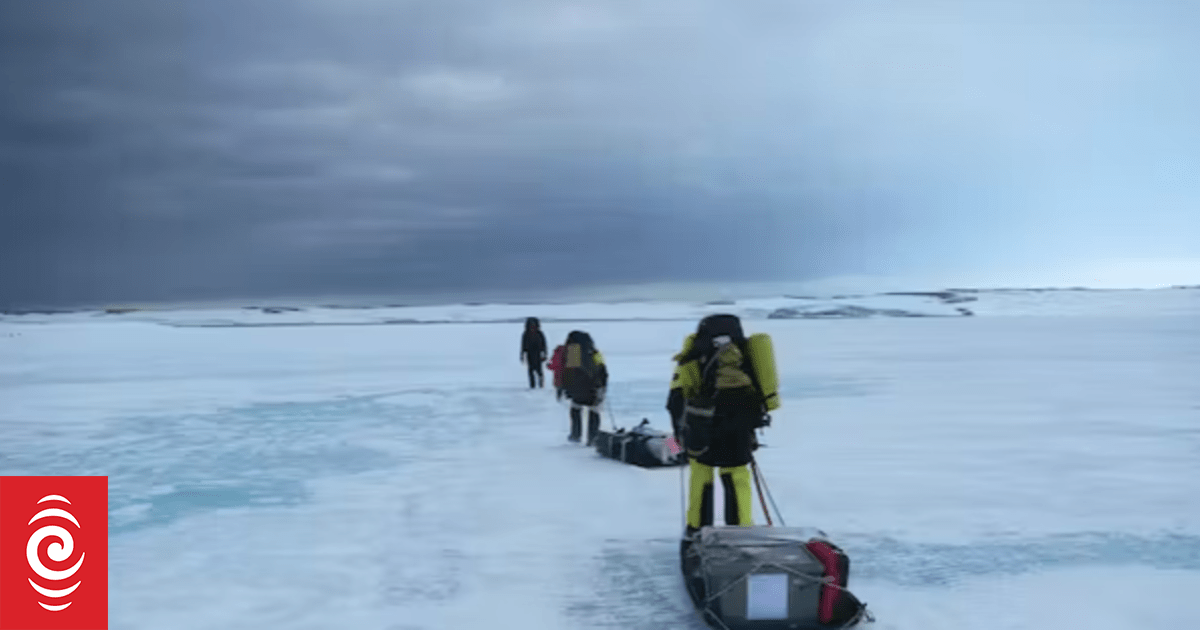 Photo of Comment la glace « persistante » en Antarctique diminue et pourquoi c’est une mauvaise nouvelle