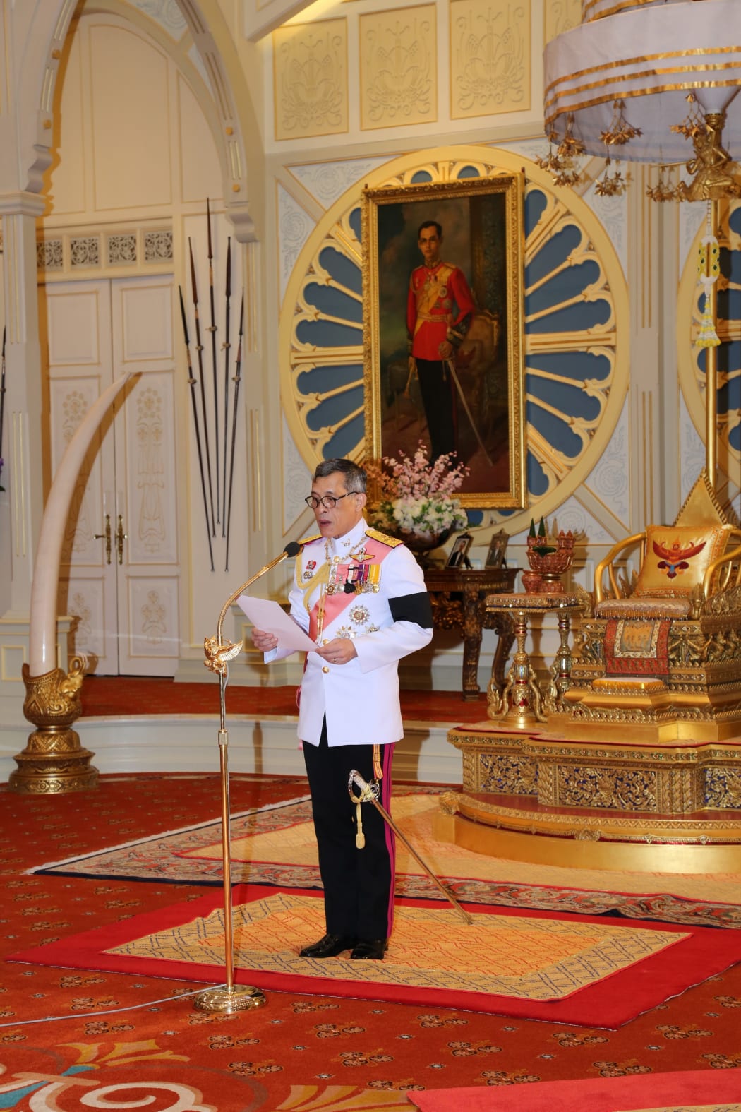 Thai Crown Prince Maha Vajiralongkorn accespts the invitation to ascend to the throne.