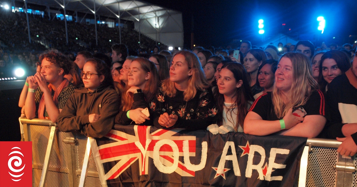 Thousands Gather For You Are Us Christchurch Concert | RNZ