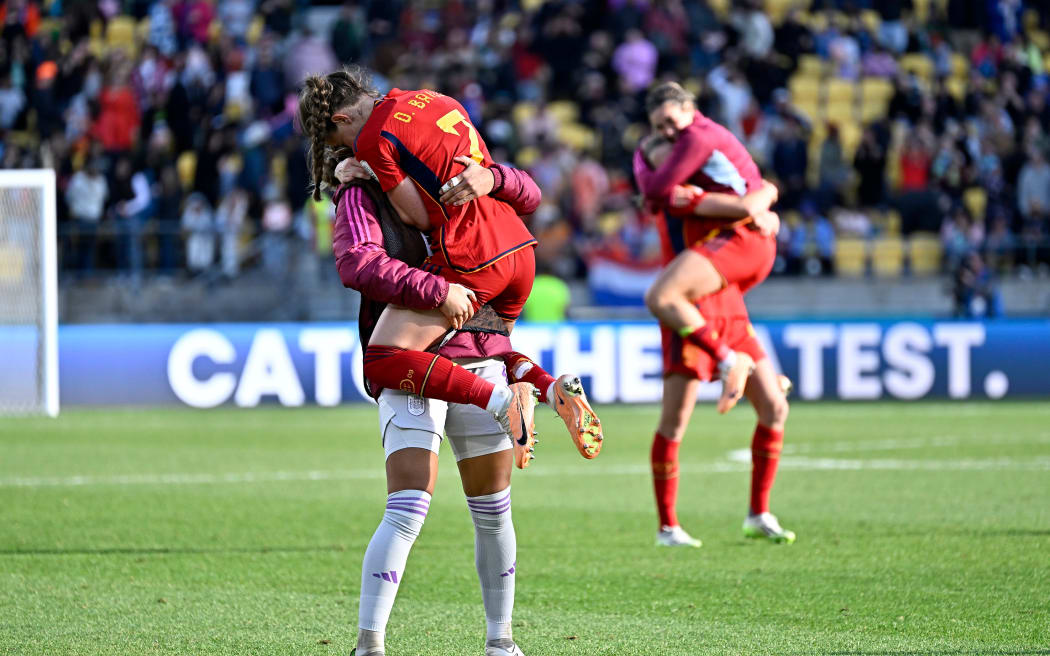 Los jugadores de España celebran su victoria sobre Holanda