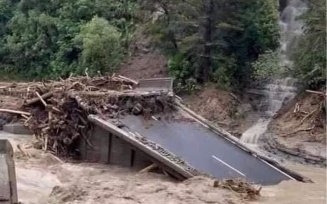 SH5 Napier-Taupō - Cyclone Gabrielle damage