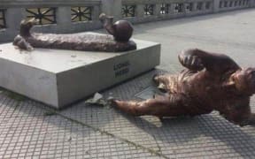 Lionel Messi's statue in Buenos Aires has become the victim of vandals.