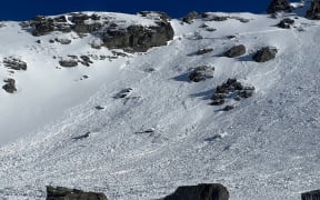 Avalanche near-misses prompt warning to backcountry skiers
