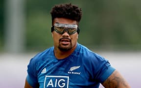 Ardie Savea's deteriorating eyesight means he will wear rugby goggles in the match against Canada.