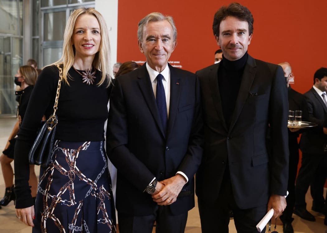 Alexandre Arnault & Bernard Arnault @ Paris 23 june 2022 Fashion Week show  Louis Vuitton 