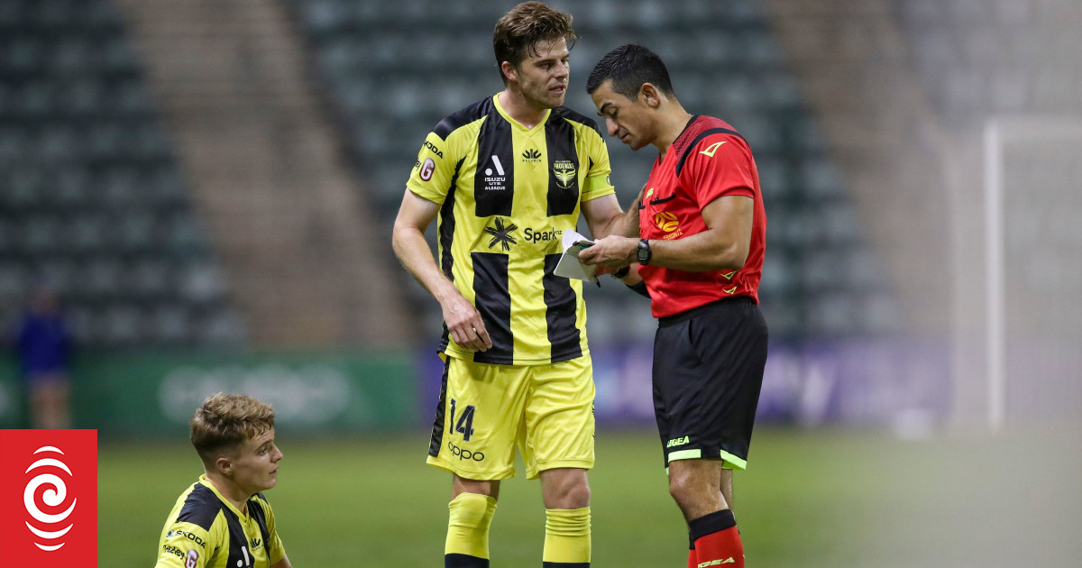 Phoenix coach hits out at referee's 'poor decision' RNZ News