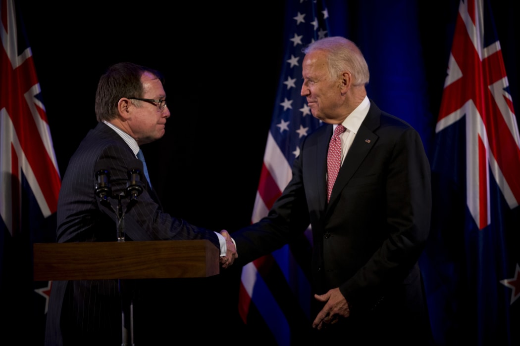US Vice President Joe Biden shakes hands with Foreign Affairs Minister Murray McCully. 20 July 2016.