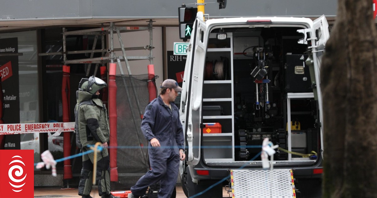 Wellington schools under lockdown after suspicious packages found - Vimarsana News