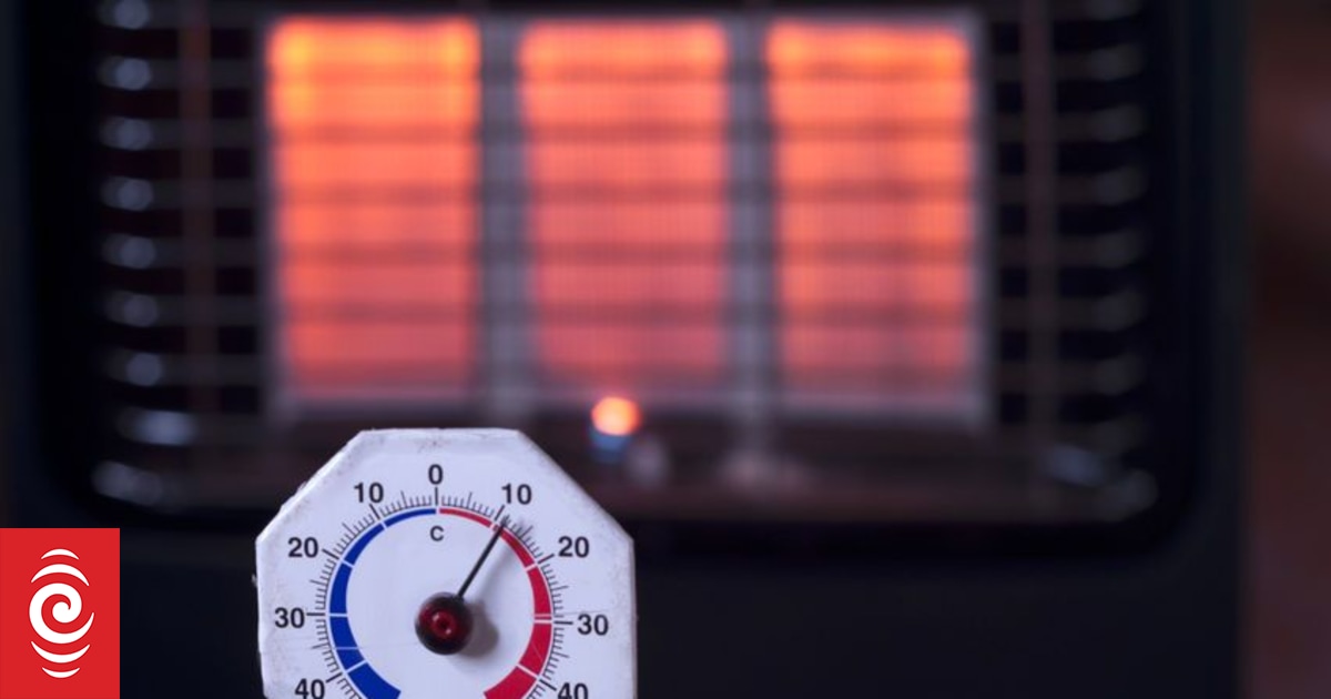 Warehouse launches 'Healthy Heater Swap' | RNZ