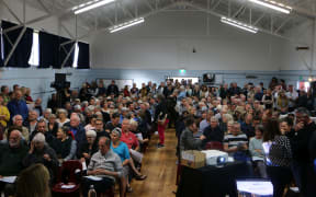 Waiheke residents met over the perceived shortcomings of the Fullers service at a public meeting at Morra Community Hall today.