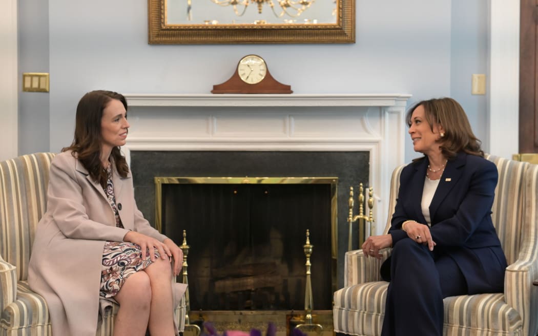 Jacinda Ardern and Kamala Harris at the White House on 1 June 2022