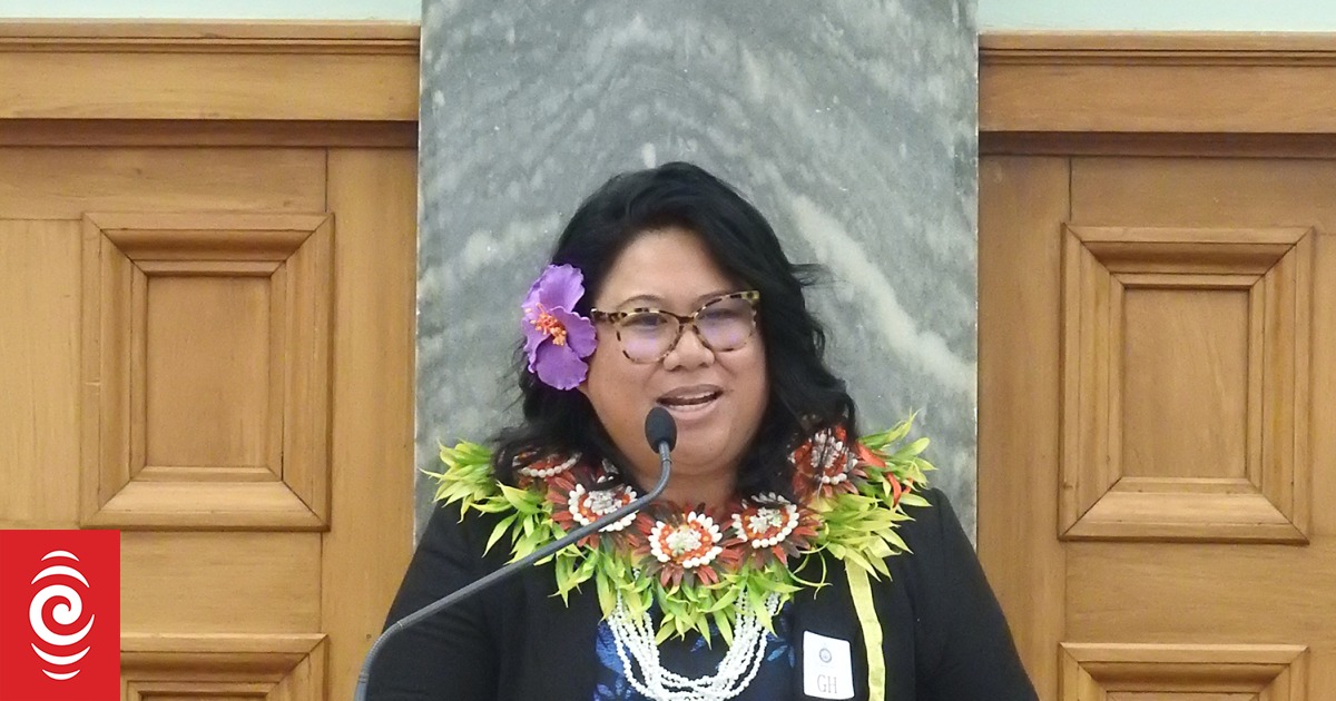 Dr Siautu Alefaio appointed as Otago University's first Pacific psychology professor - Vimarsana News
