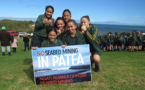 Students protest seabed mining.
