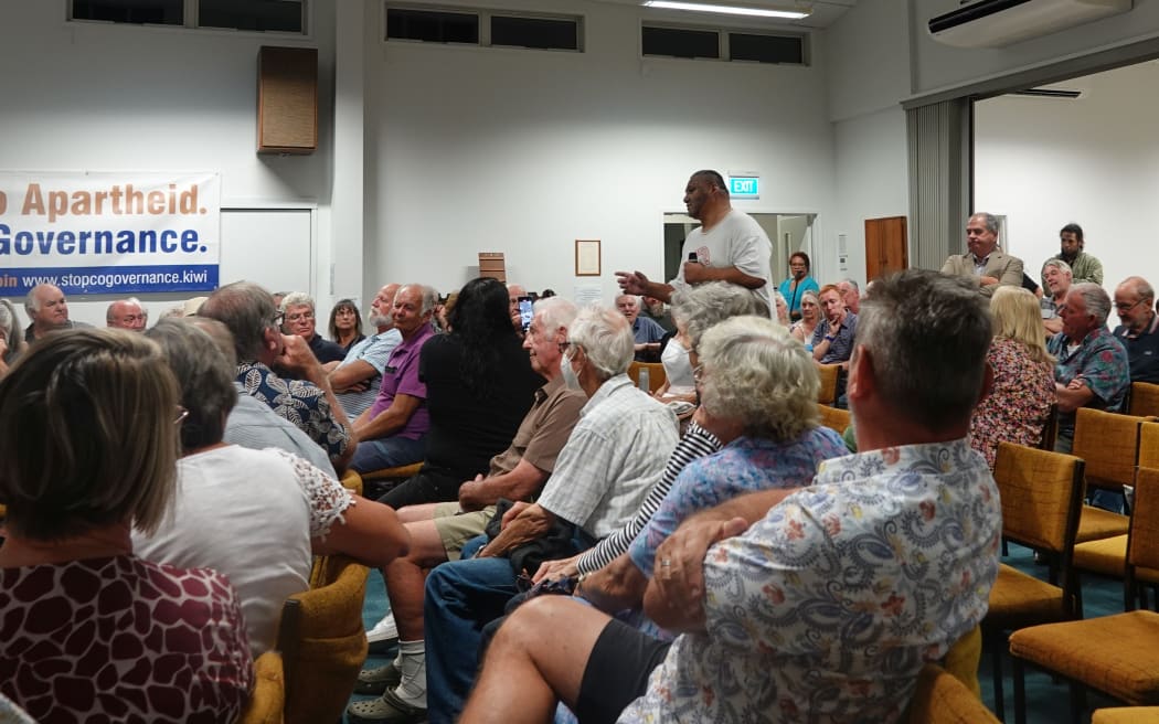 Roddy Pihema at meeting organised by co-governance opponent Julian Batchelor