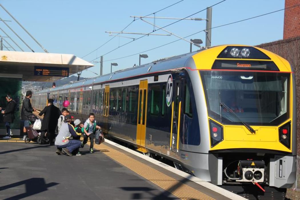 Auckland trains go electric RNZ News