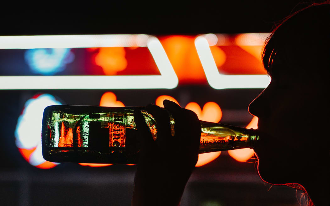 Staying sober loses stigma among some New Zealand teens, binge-drinking  still an issue | RNZ News