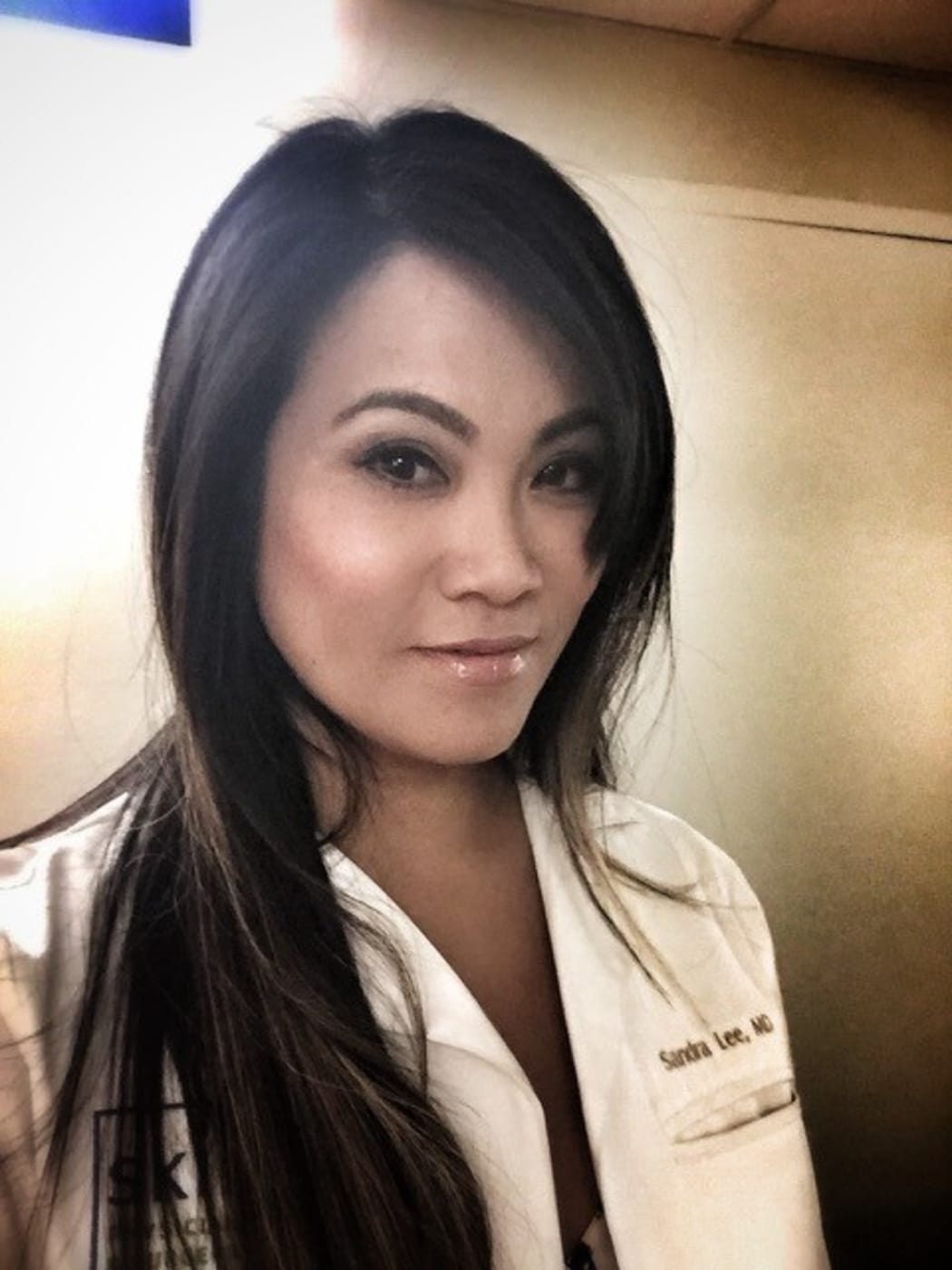 Dr Pimple Popper- Sandra Lee | RNZ