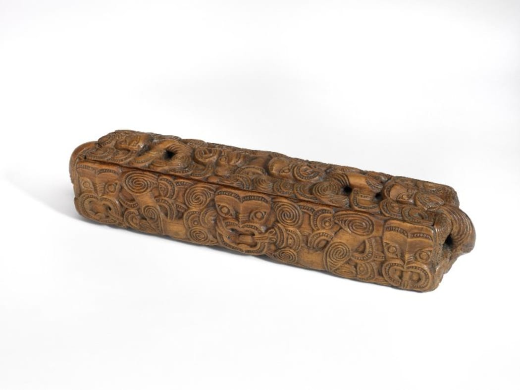 18th century papahou (treasure box), British Museum