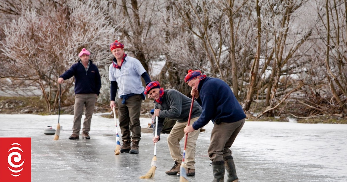 Jock Scott on the endangered sport of outdoor curling - Vimarsana News