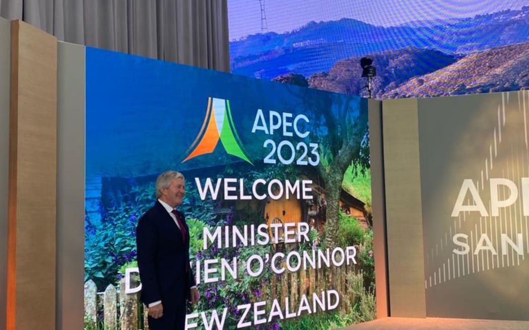 Ustępujący minister handlu Damien O'Connor na szczycie APEC w 2023 r.