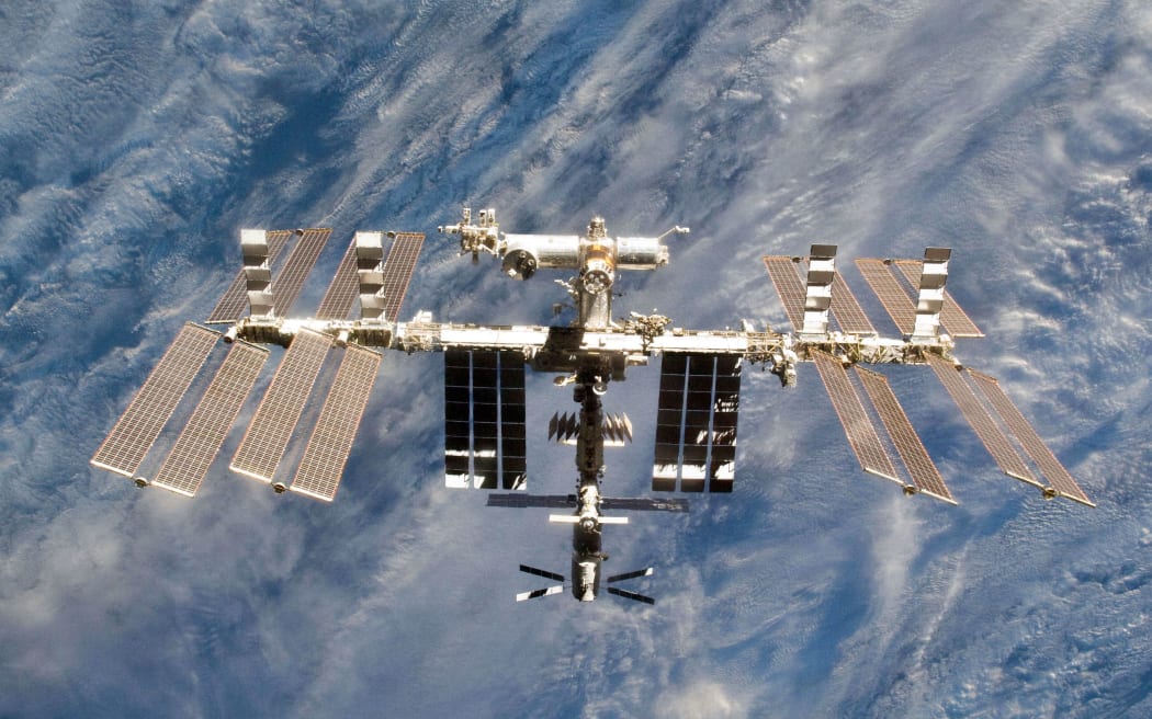La NASA está recurriendo a SpaceX para una posible misión de rescate a la Estación Espacial Internacional