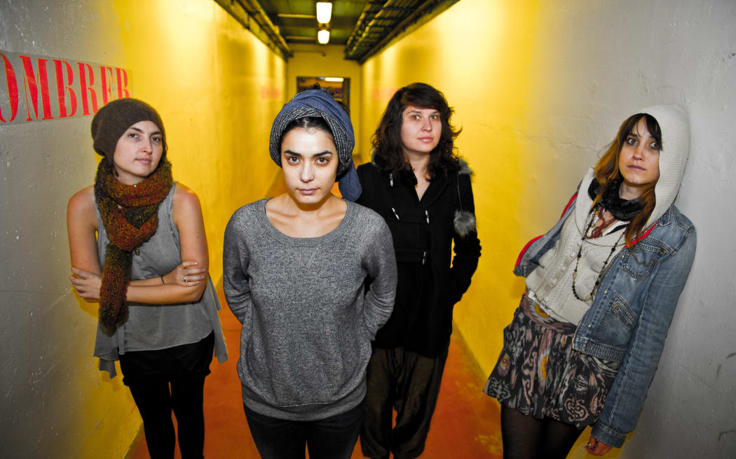 Warpaint RNZ