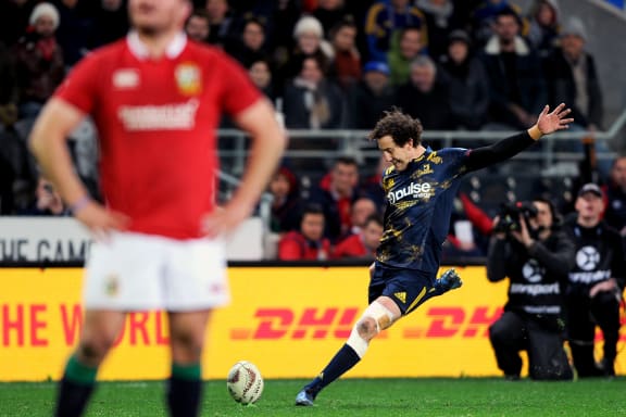 Marty Banks of the Highlanders makes a kick at goal during the DHL New Zealand Lions Series match between the Highlanders and the Lions, held at Forsyth Barr Stadium,