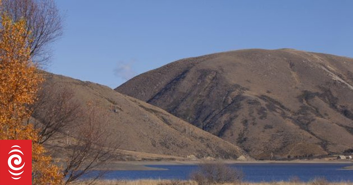Canterbury lakes given bad report card RNZ News