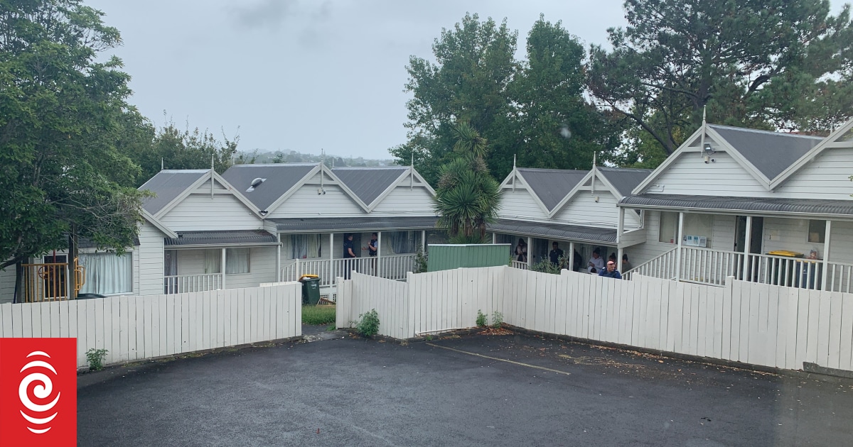 AOS surrounds west Auckland home after reports of gunfire RNZ