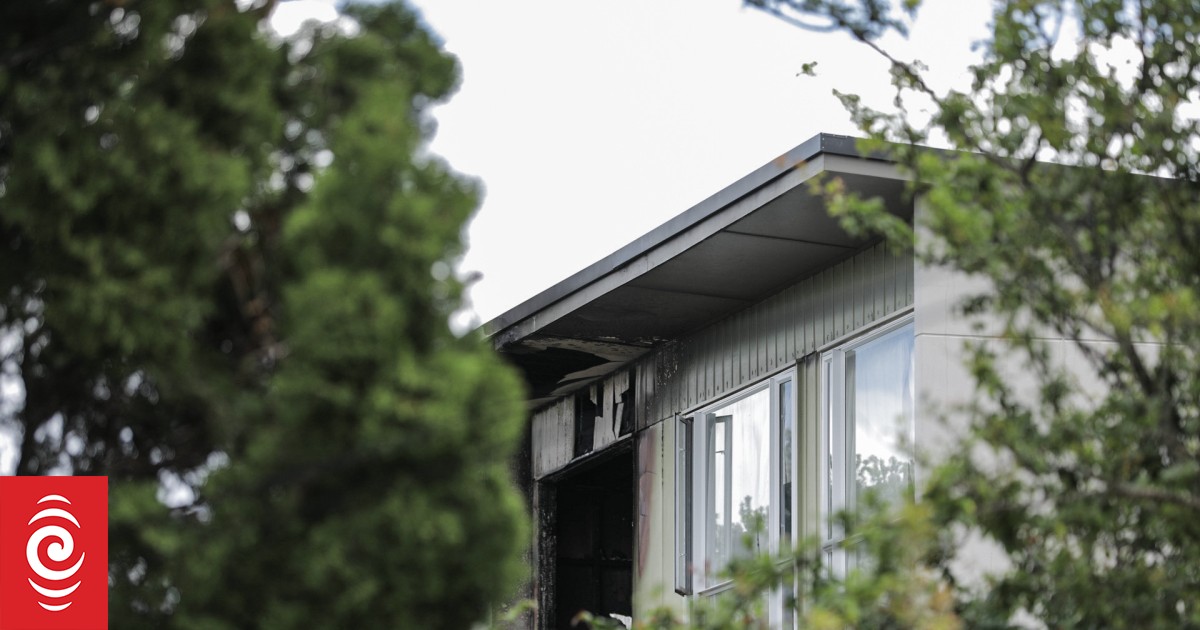 Firefighters dealing with fire in multi-flat residence in Lower Hutt - Vimarsana News
