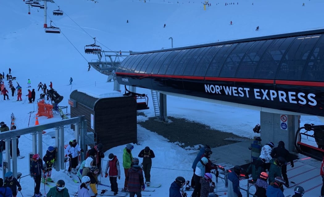 Mt Hutt Skifield Becomes First In South Island To Open Rnz News