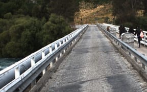 Work on the Kawarau Falls Bridge in Otago and four other projects will be fast-tracked.
