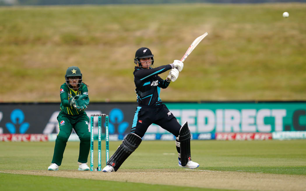 Suzie Bates made a half century against Pakistan Women in the third T20I Women’s International at Sir John Davies Oval, Queenstown.