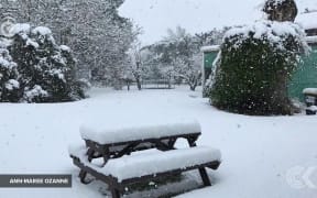 South Island wakes to snow: RNZ Checkpoint
