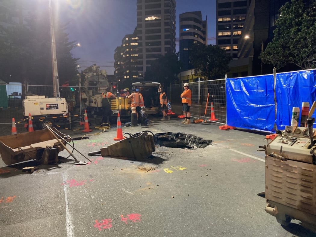 Wellington Water crews carried out a temporary repair to a stormwater pipe beneath Wellington’s Jervois Quay.  a hole in the pipe is thought to have enabled water to gradually erode and wash away the subsoil.