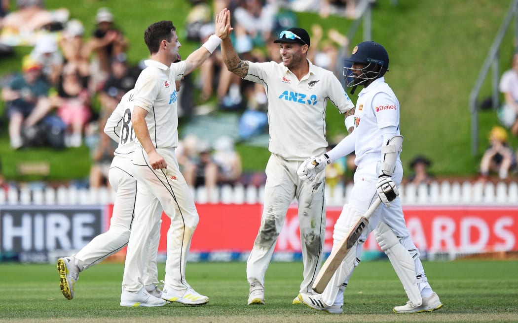 New Zealand player Matt Henry celebrates the wicket of Sri Lanka's Nishan Madushka.