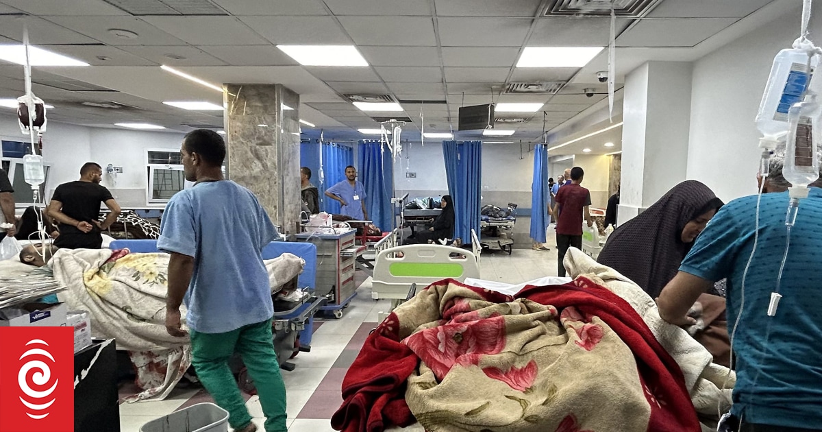 Medics fear for patients inside main Gaza hospital as healthcare disintegrates - Vimarsana News