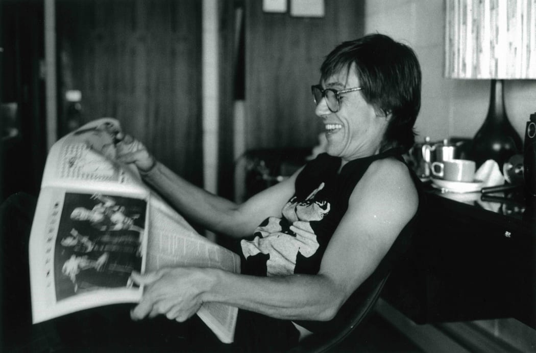 Iggy Pop laughing at an article in Rip It Up Magazine