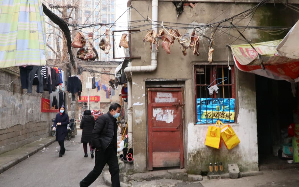 Covid-19 origin studies say evidence points to Wuhan market | RNZ News
