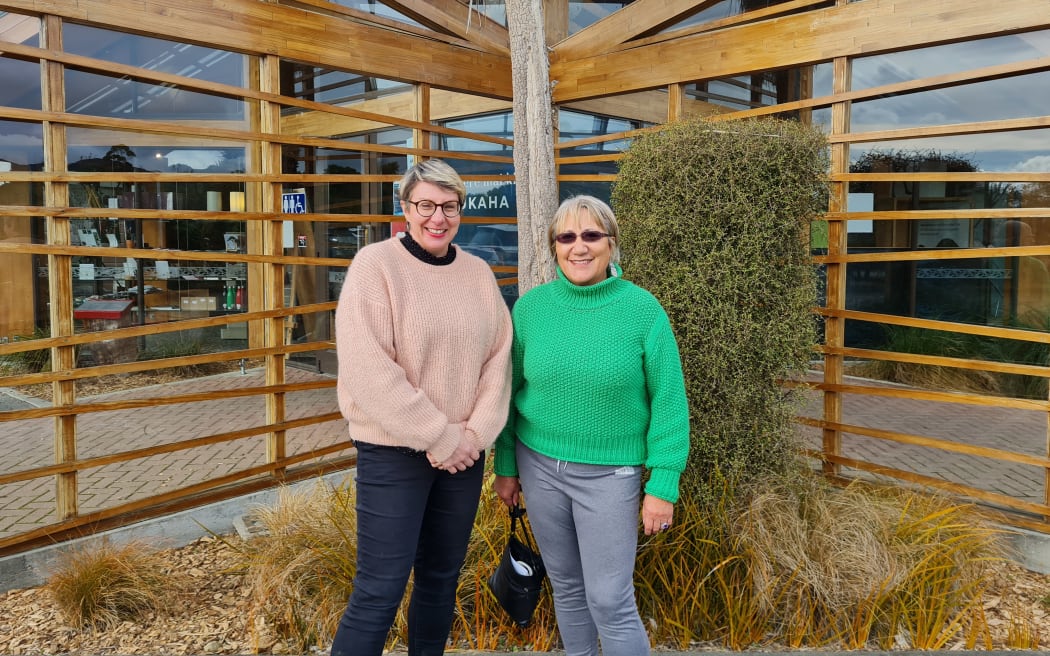 Emily Court (in Pink) and Mavis Mullins (in green).