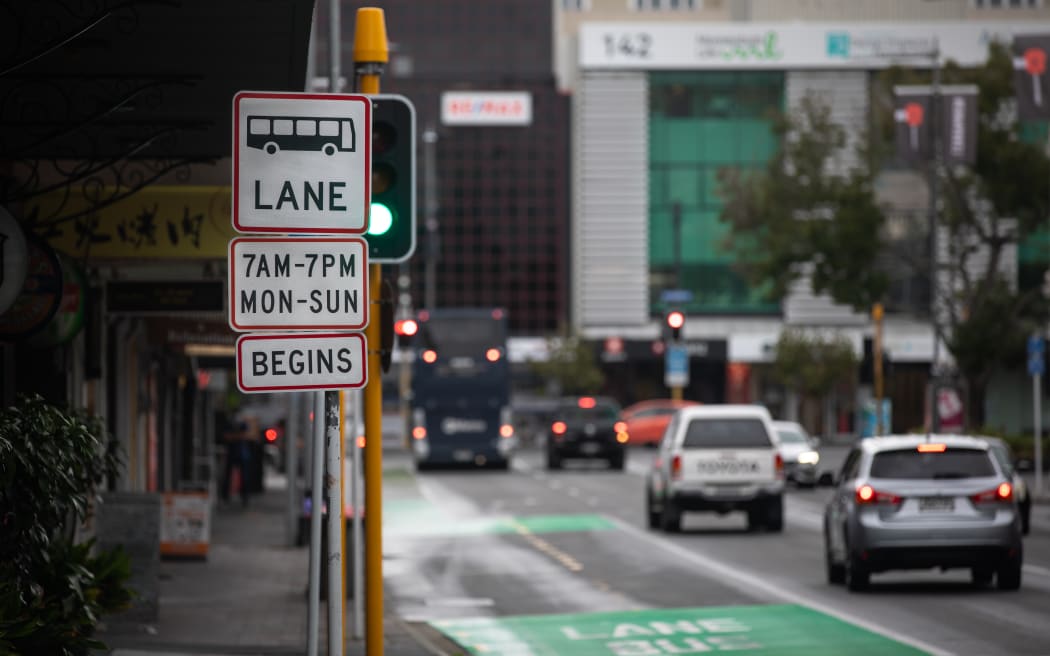 Bus lane signage on Khyber Pass Road in Central Auckland