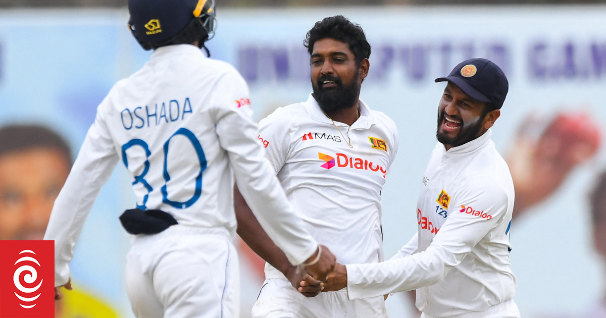 Sri Lanka overwhelm Ireland in second test