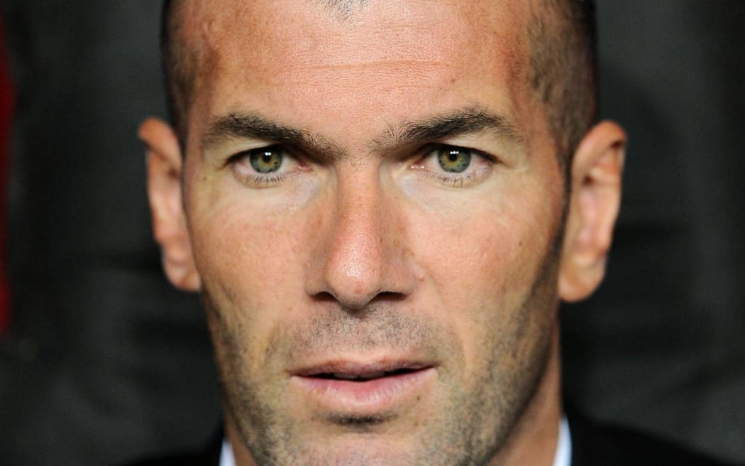 El presidente del fútbol francés se disculpa por los comentarios sobre Zidane después de la reacción violenta