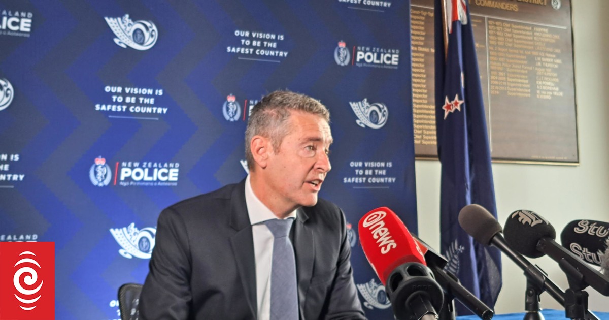 Watch: Police talk to media about new Tom Phillips arrest warrant - Vimarsana News